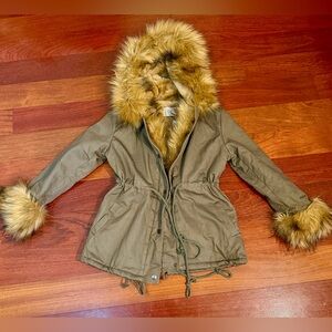 Aofur Olive Green Fur-Lined Winter Parka - Size Small